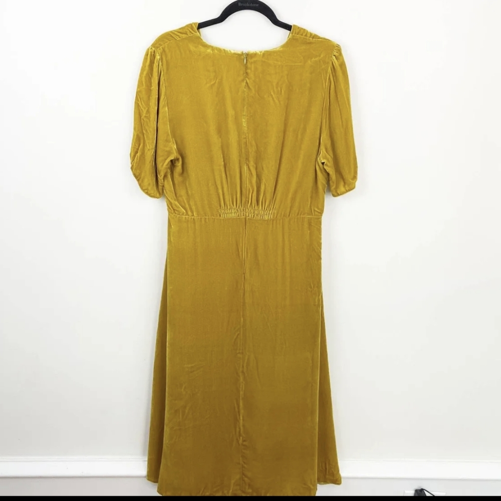 NWT Anthropologie x Katchel Velvet Midi - Picture 5 of 9